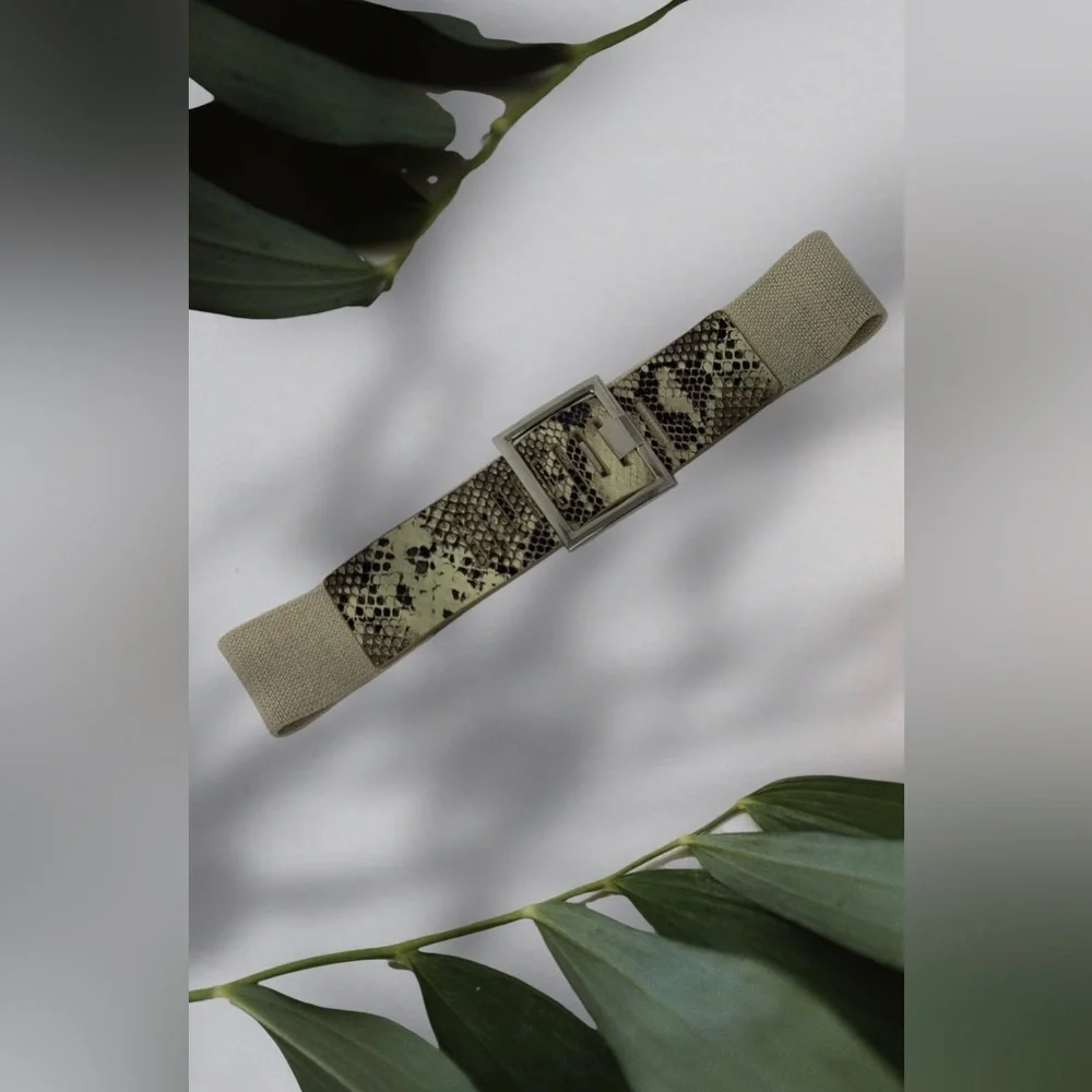 🛍️SALE🛍️ Snakeskin Print Wide Women’s Belt Stretchy with Square Buckle